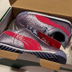 NIB toddler puma sneakers!  Size 9C.  Roma Glitz Glamm